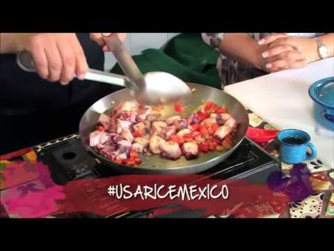 Pulpo En Su Tinta Con Arroz y Vino Blanco