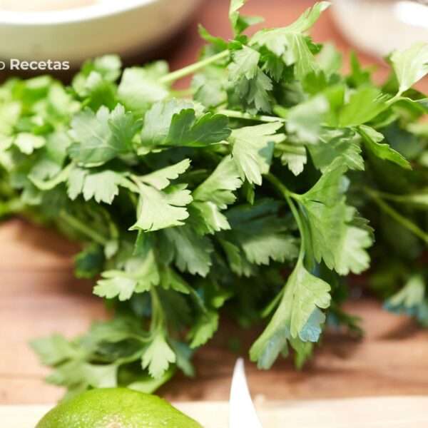 ¿Cómo conseguir que el perejil siga verde?