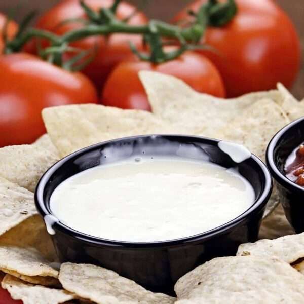 Cómo elaborar una sencilla salsa de queso de cabra