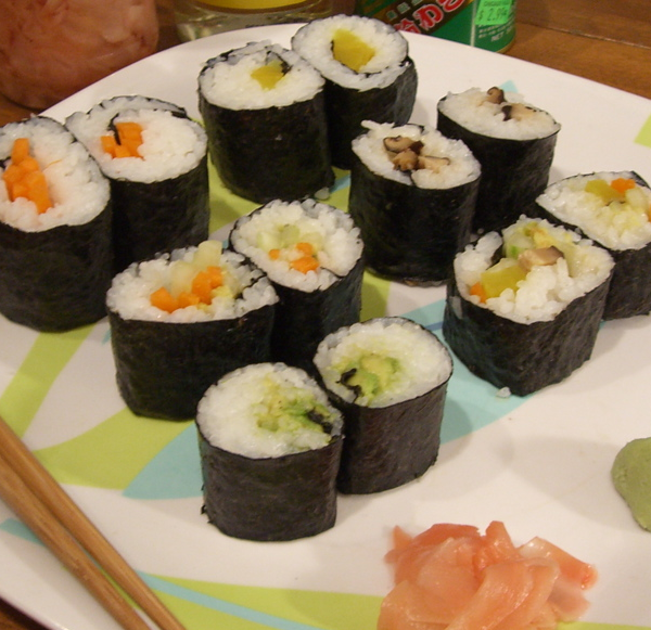 Sushi de verduras y jamón serrano: receta casera fácil