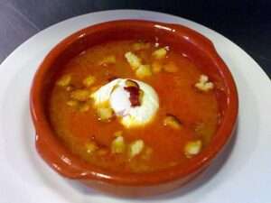 sopa de ajo madrileña