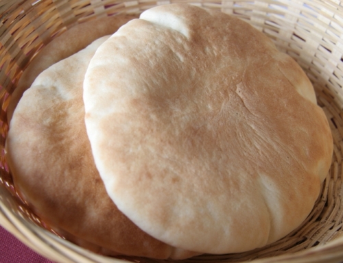 Prepara pan árabe o pan de pita