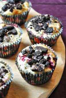 Vanilla Raspberry Oreo Cheesecake Muffins 1