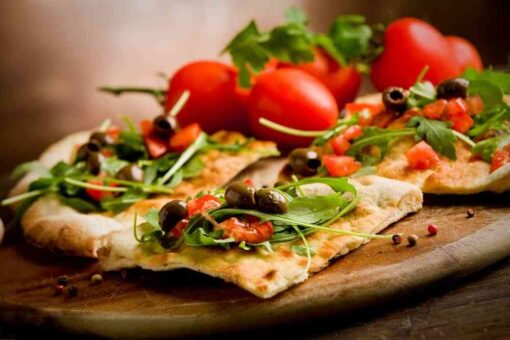 pizza vegetariana tomate