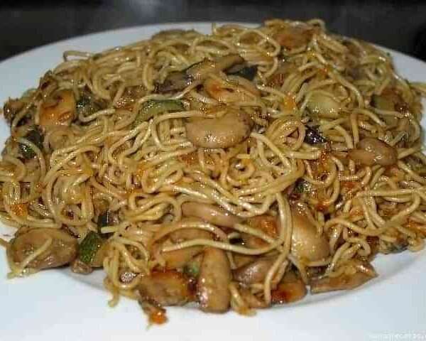 Viaja a Oriente con fideos chinos hechos por ti