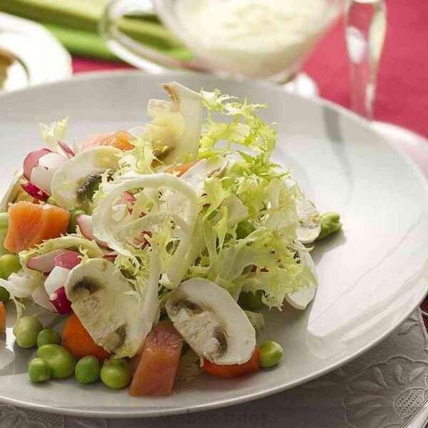 Ensalada de salmón y escarola