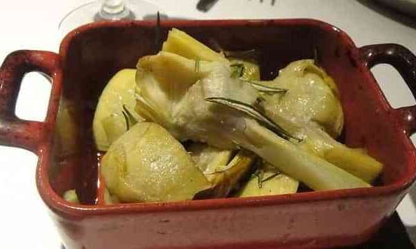 Receta de pollo al limón y acachofas