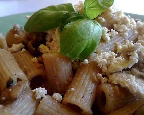 Pasta integral con champiñones