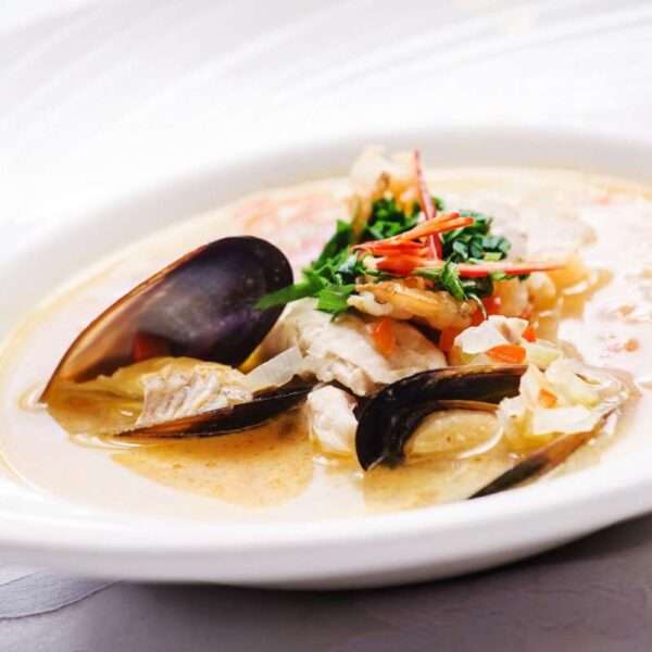 sopa de pescado y marisco
