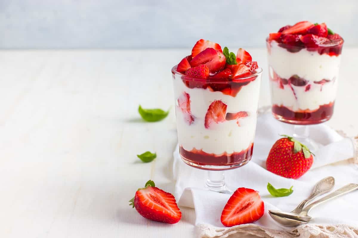 Trifle con confitura natural de fresa