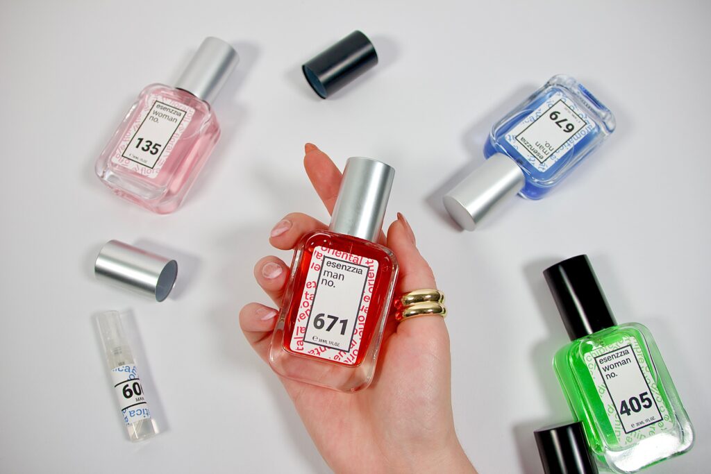 Antes de una renovación completa de su imagen, Esenzzia lanza grandes descuentos en sus perfumes de imitación durante el mes de septiembre