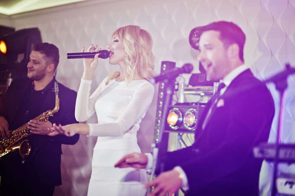 La Boda De Tus Sueños destaca las razones para elegir artistas y grupos en directo para bodas