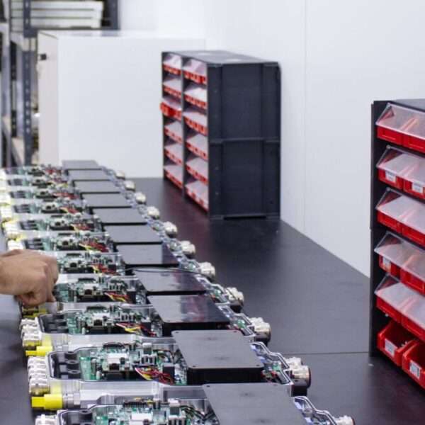 Arrow Electronics y NX Technologies colaboran para impulsar la electrificación en múltiples segmentos de transporte