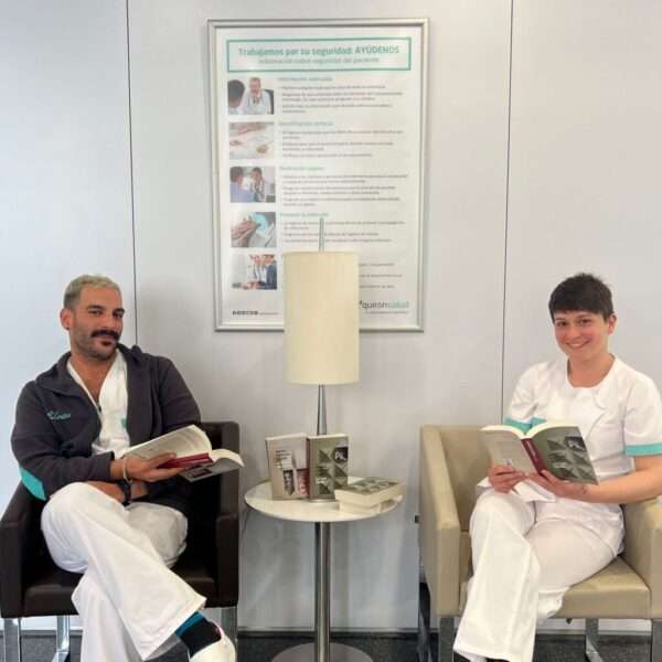 Quirónsalud Bizkaia celebra el Día Internacional del Libro con una acción especial para sus pacientes hospitalizados