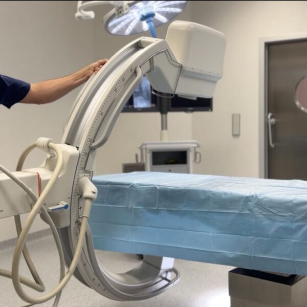 El Hospital Quirónsalud Bizkaia incorpora un nuevo arco quirúrgico en C para intervenciones más seguras y precisas