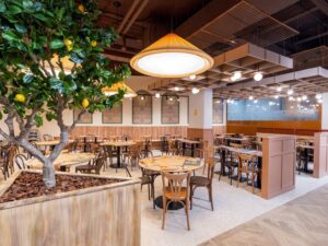 Muerde la Pasta inaugura en Torre Sevilla una nueva era y lleva el buffet todo incluido a otro nivel