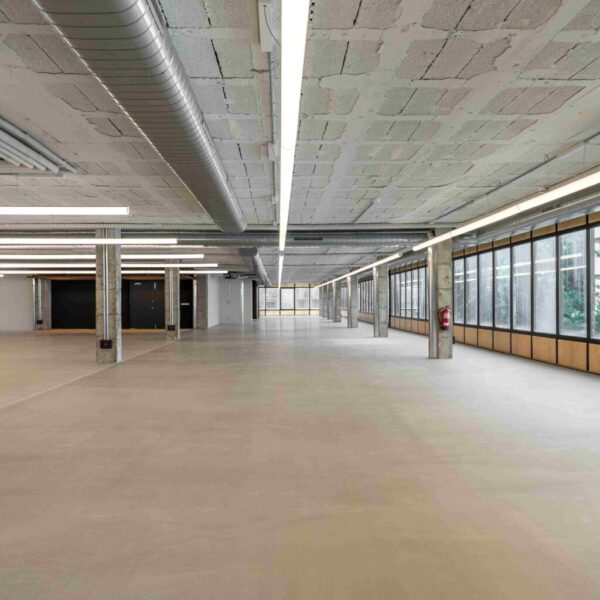 NN Working presenta Travessera de les Corts, más de 1.300 m² de oficinas diáfanas reformadas en Barcelona