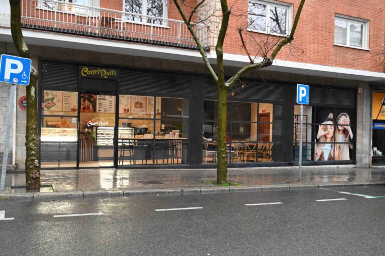 Home Elementor 6 Inversiones Venespor abre su 12º Canel Rolls junto al Santiago Bernabéu