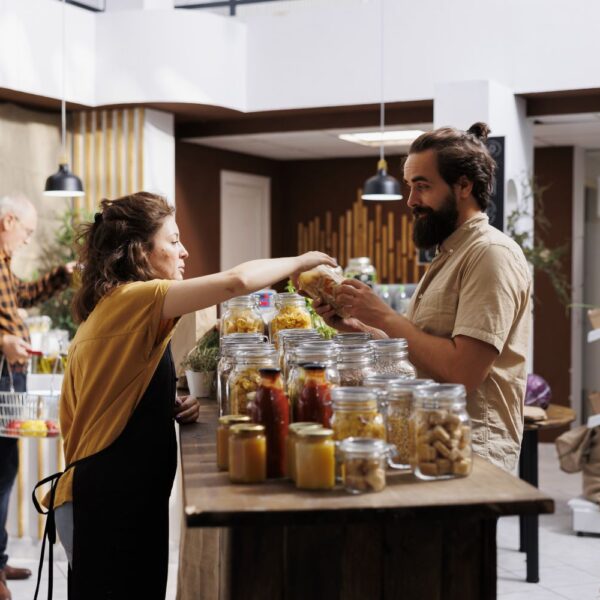 BioPalacín Planet Refuerza Su Compromiso Con El Comercio Local Con Productos Km 0