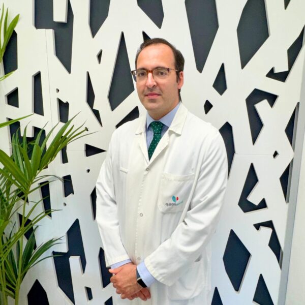 Juan Martínez, anestesiólogo de Policlínica Gipuzkoa: "La pubalgia o ‘hernia del futbolista’ afecta ya al 18 % de los deportistas y también a personas no atletas"