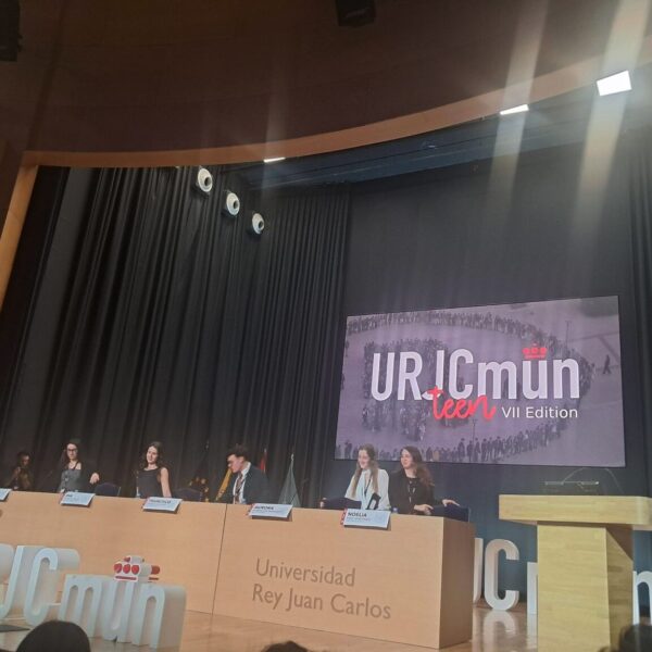 GSD convierte a sus alumnos en diplomáticos con su primer Modelo de Naciones Unidas (MUN) Inter GSD